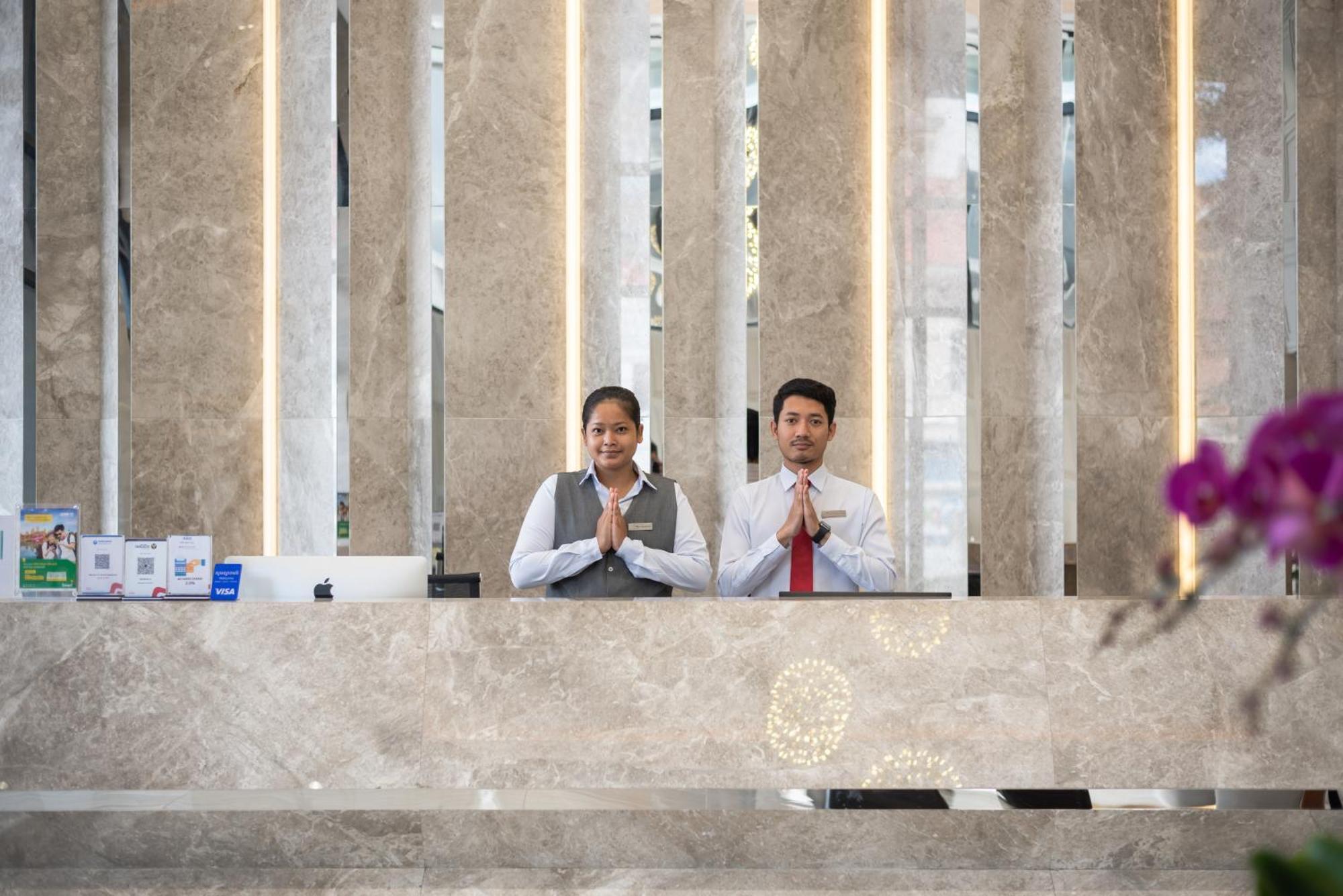 Mansion 51 Hotel & Apartment Phnom Penh Esterno foto