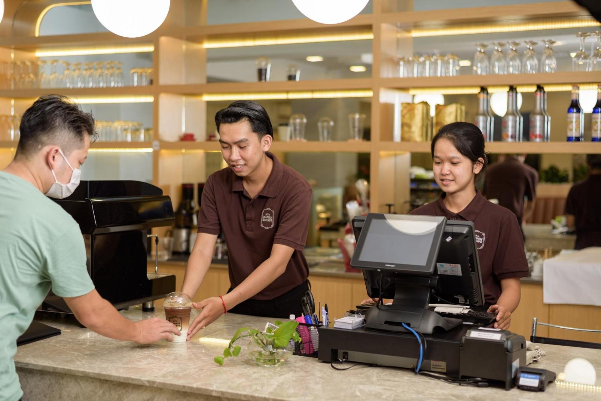 Mansion 51 Hotel & Apartment Phnom Penh Esterno foto