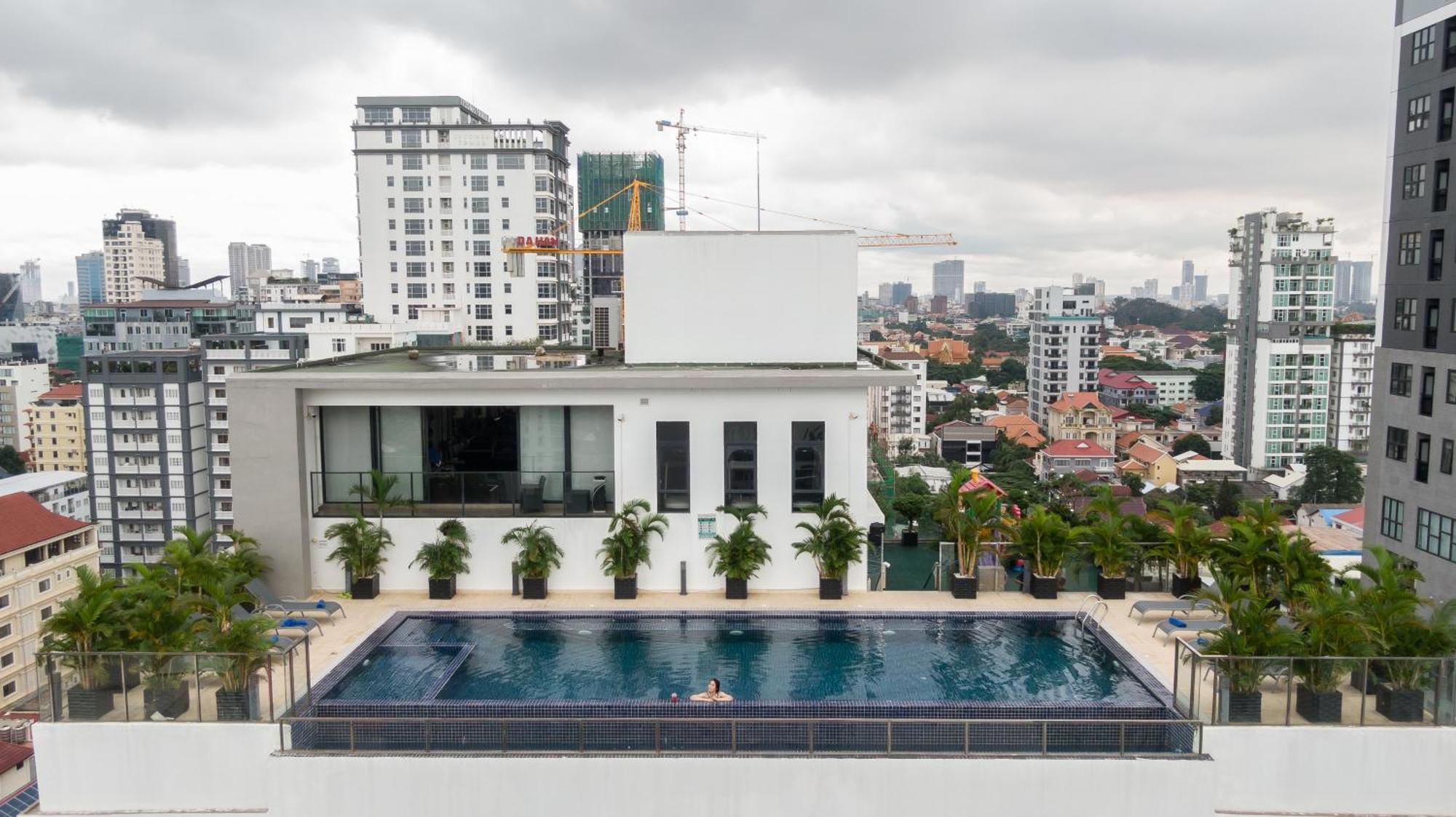 Mansion 51 Hotel & Apartment Phnom Penh Esterno foto