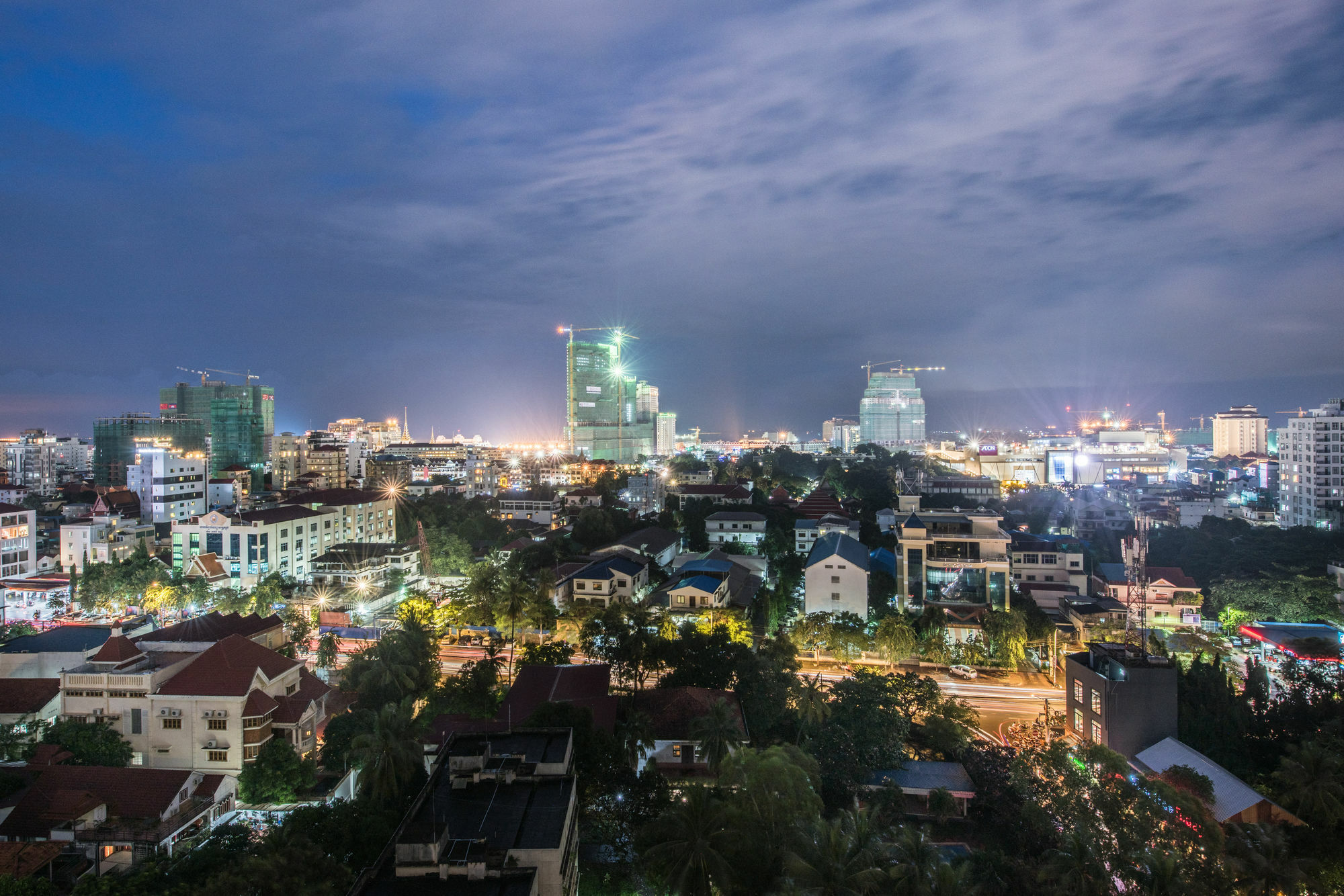 Mansion 51 Hotel & Apartment Phnom Penh Esterno foto