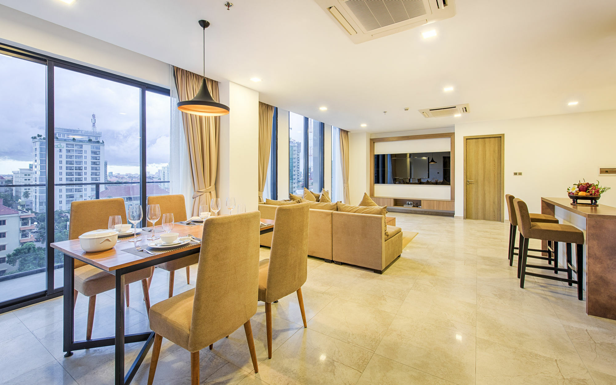 Mansion 51 Hotel & Apartment Phnom Penh Esterno foto