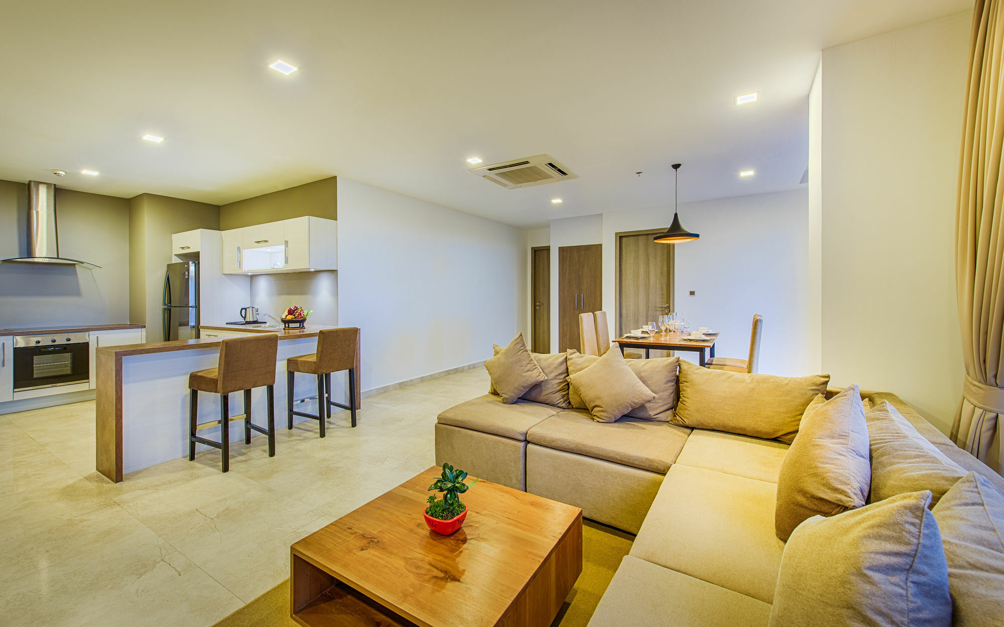 Mansion 51 Hotel & Apartment Phnom Penh Esterno foto